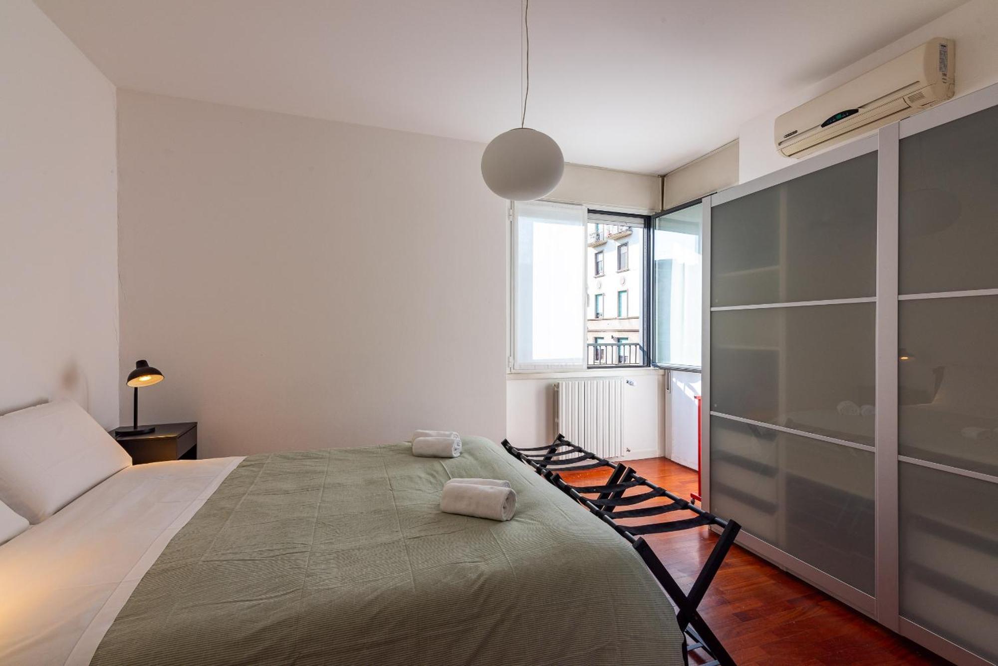 Daniele Flat - Free Wi-fi & M4 Metro Apartment