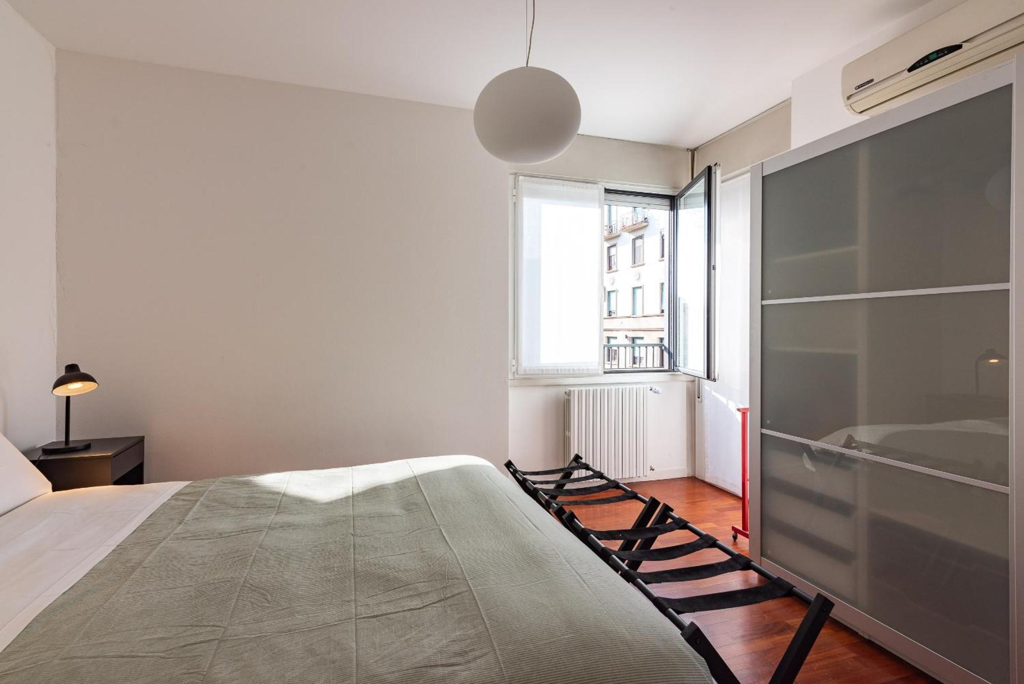 Daniele Flat - Free Wi-fi & M4 Metro Apartment