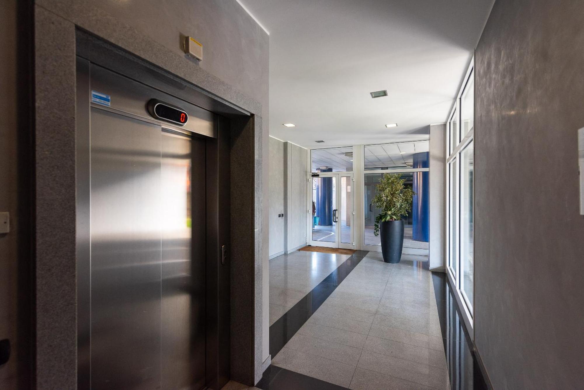 Daniele Flat - Free Wi-fi & M4 Metro Apartment Milan