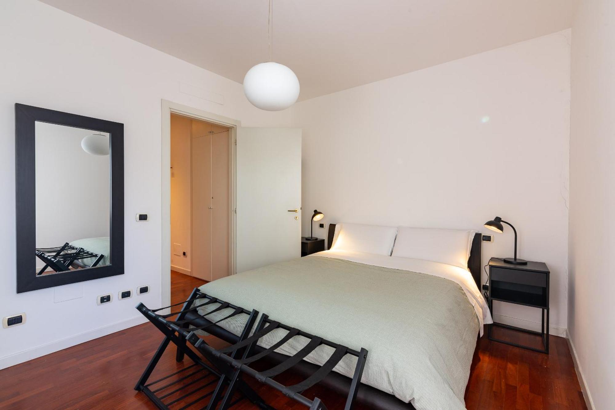 Daniele Flat - Free Wi-fi & M4 Metro Apartment