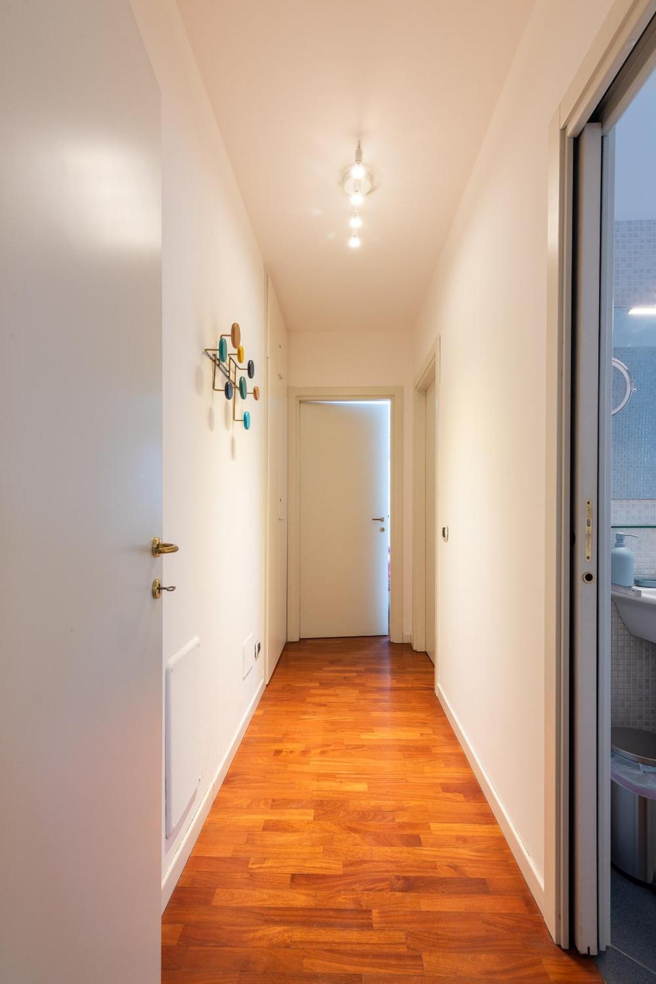 Daniele Flat - Free Wi-fi & M4 Metro Apartment Milan