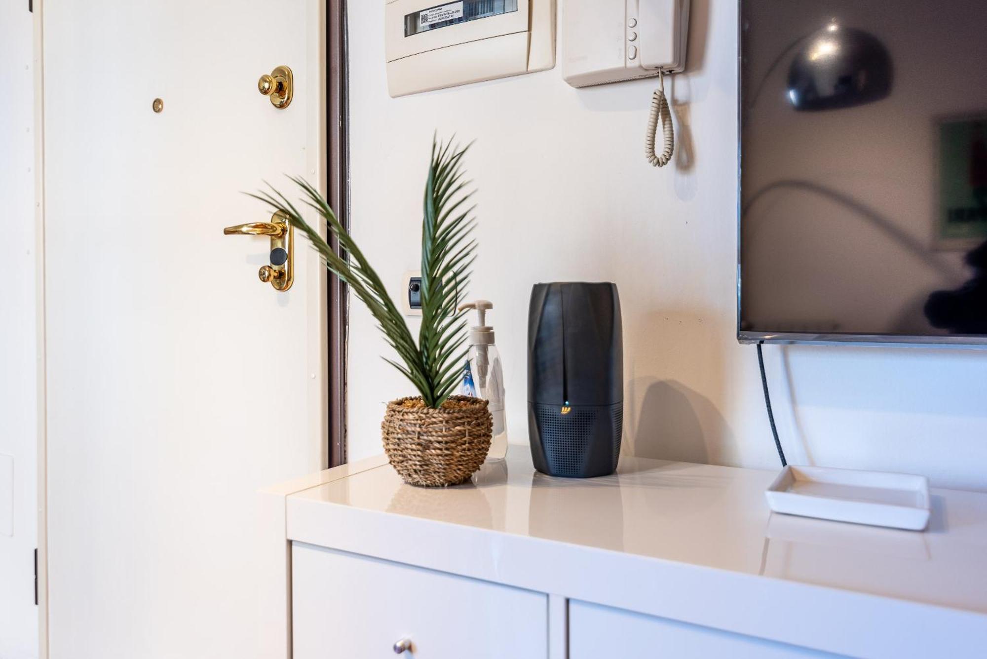 Apartment Daniele Flat - Free Wi-fi & M4 Metro *