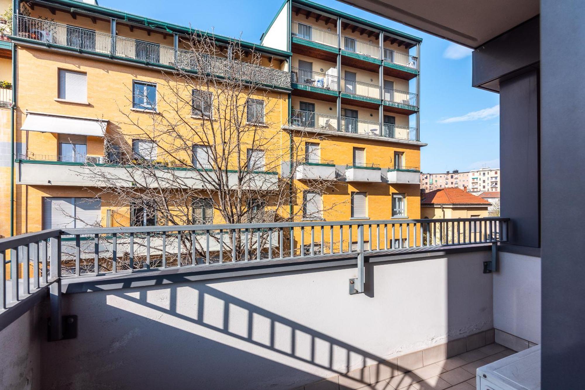 Daniele Flat - Free Wi-fi & M4 Metro Apartment *
